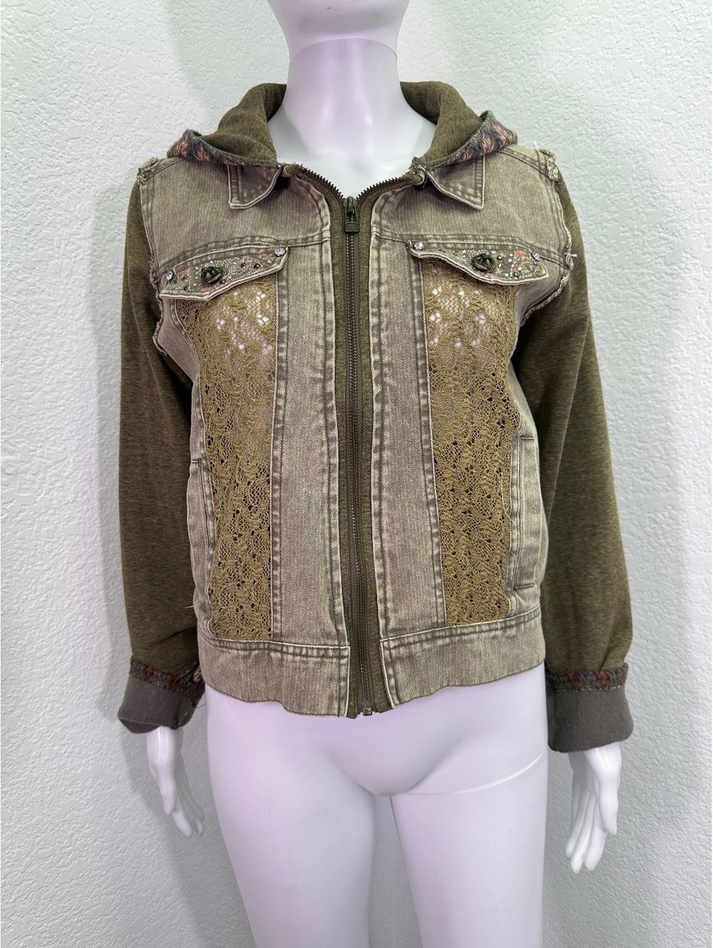 Women’s Sz M Miss Me Jean Jacket Olive Green Tapestry Crochet Hooded
